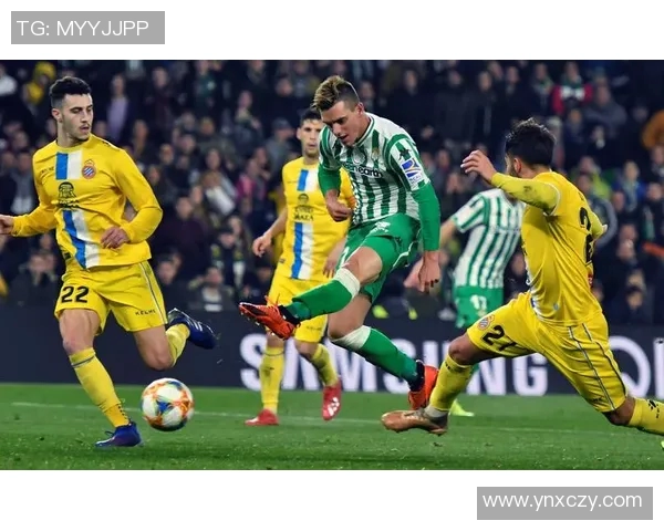 桑坦德竞技与贝蒂斯激战在即谁能在西甲赛场上笑到最后