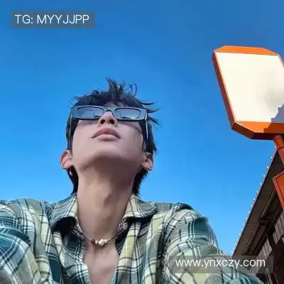 束启万