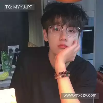 邹朵千